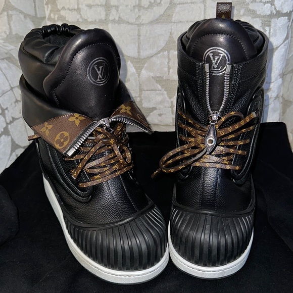 Louis Vuitton boots - Picture 4 of 9